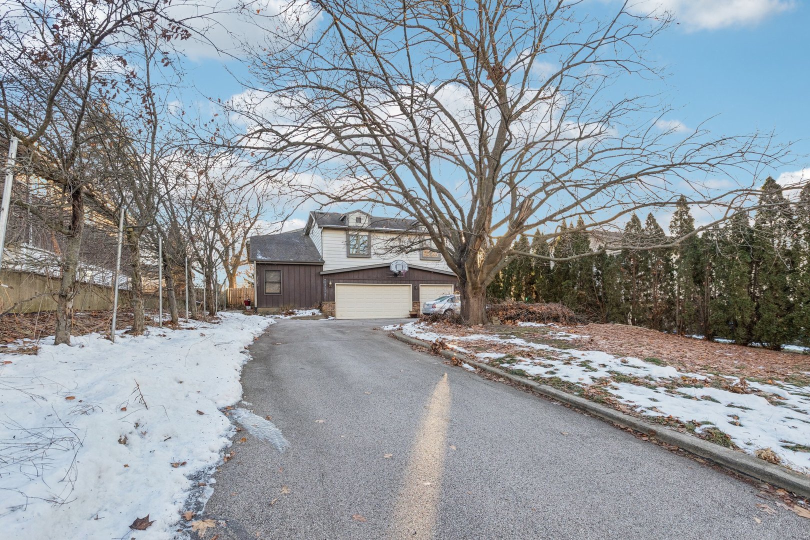 25283 W Timber Lane, Lake Villa, IL 60046