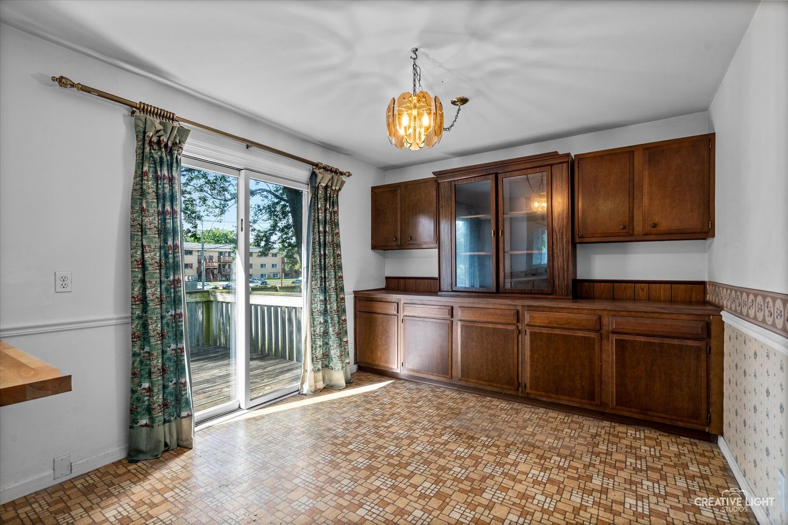 910 Southbridge Drive, Aurora, IL 60506