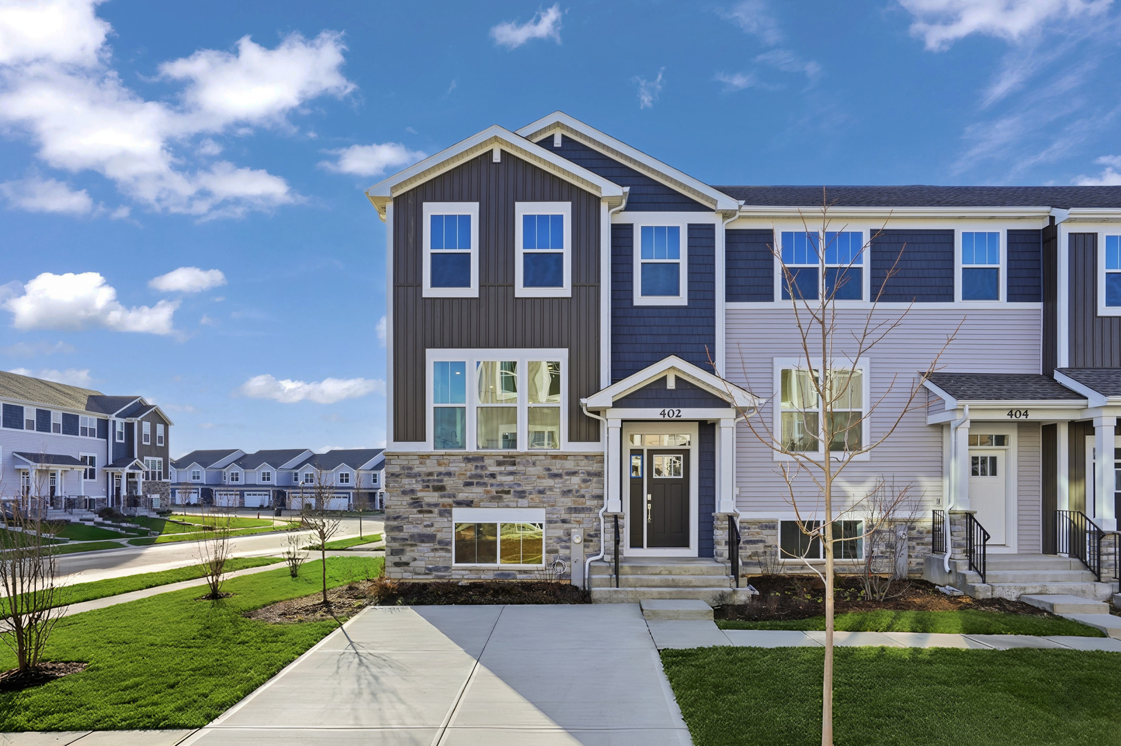 402 Red Oak Circle, Volo, IL 60020