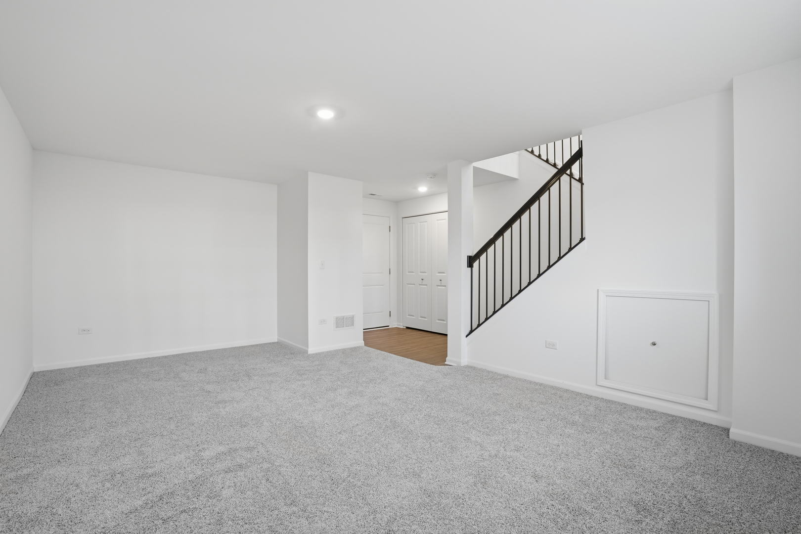 402 Red Oak Circle, Volo, IL 60020