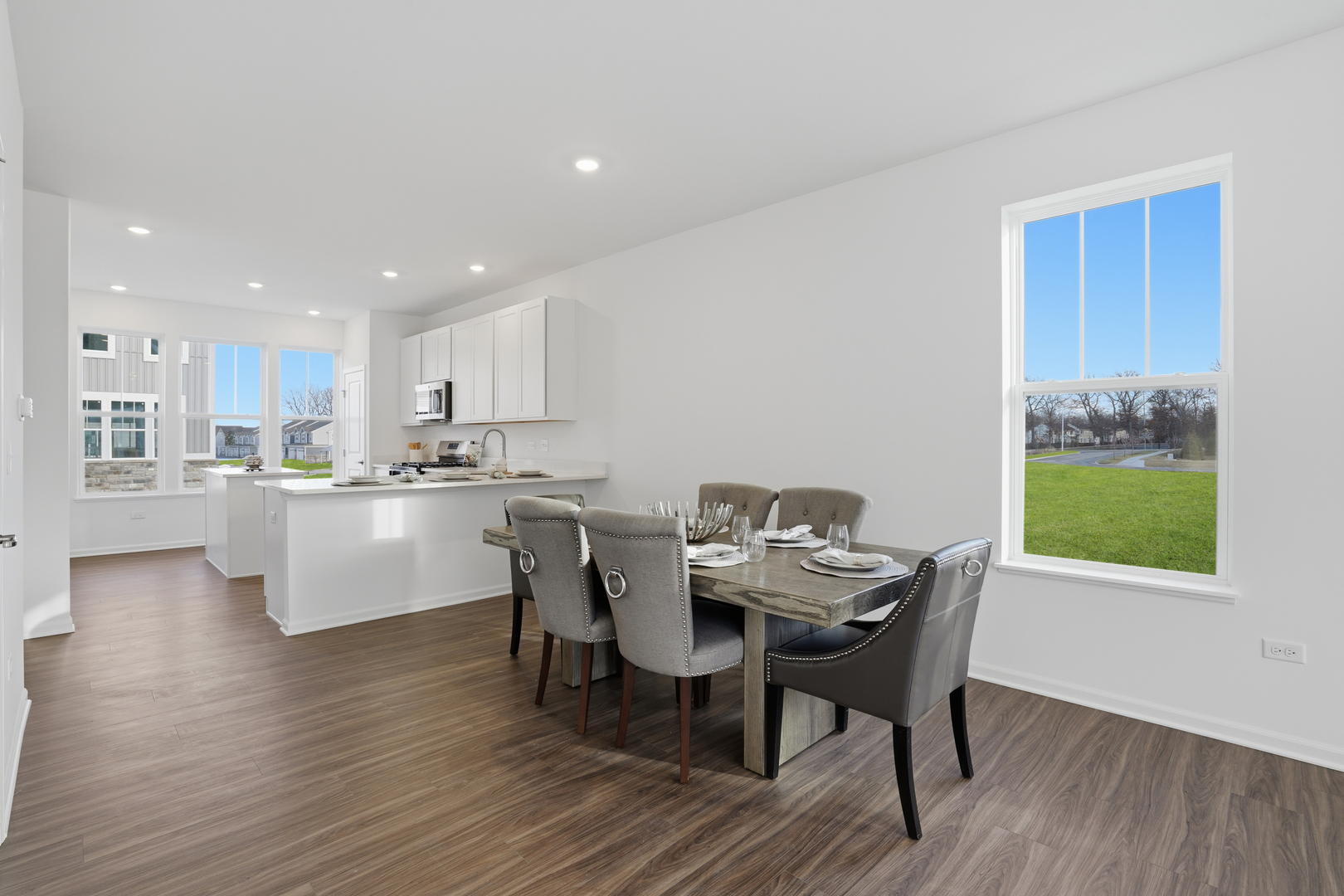 402 Red Oak Circle, Volo, IL 60020