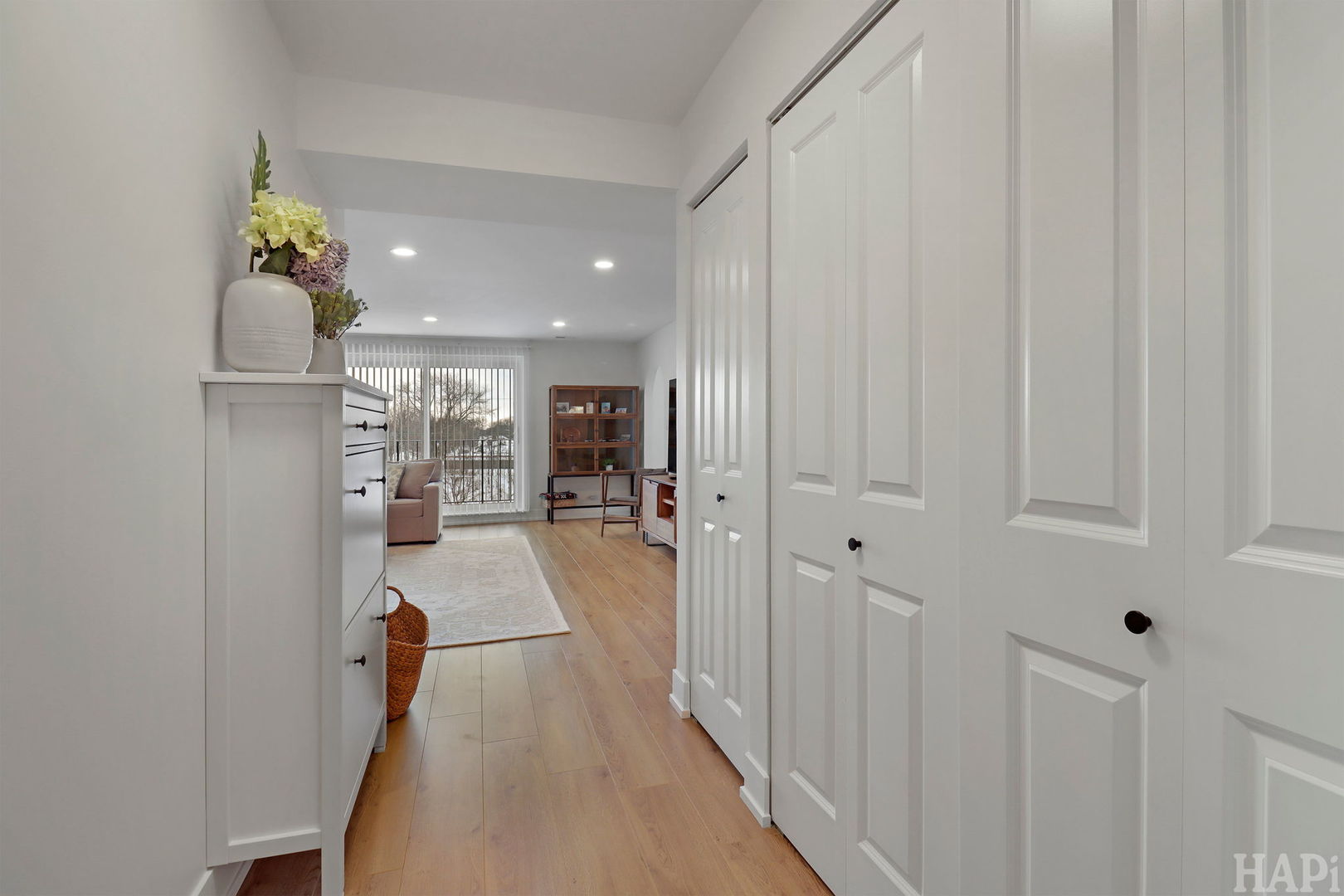 1200 W Northwest Highway #305, Mount Prospect, IL 60056