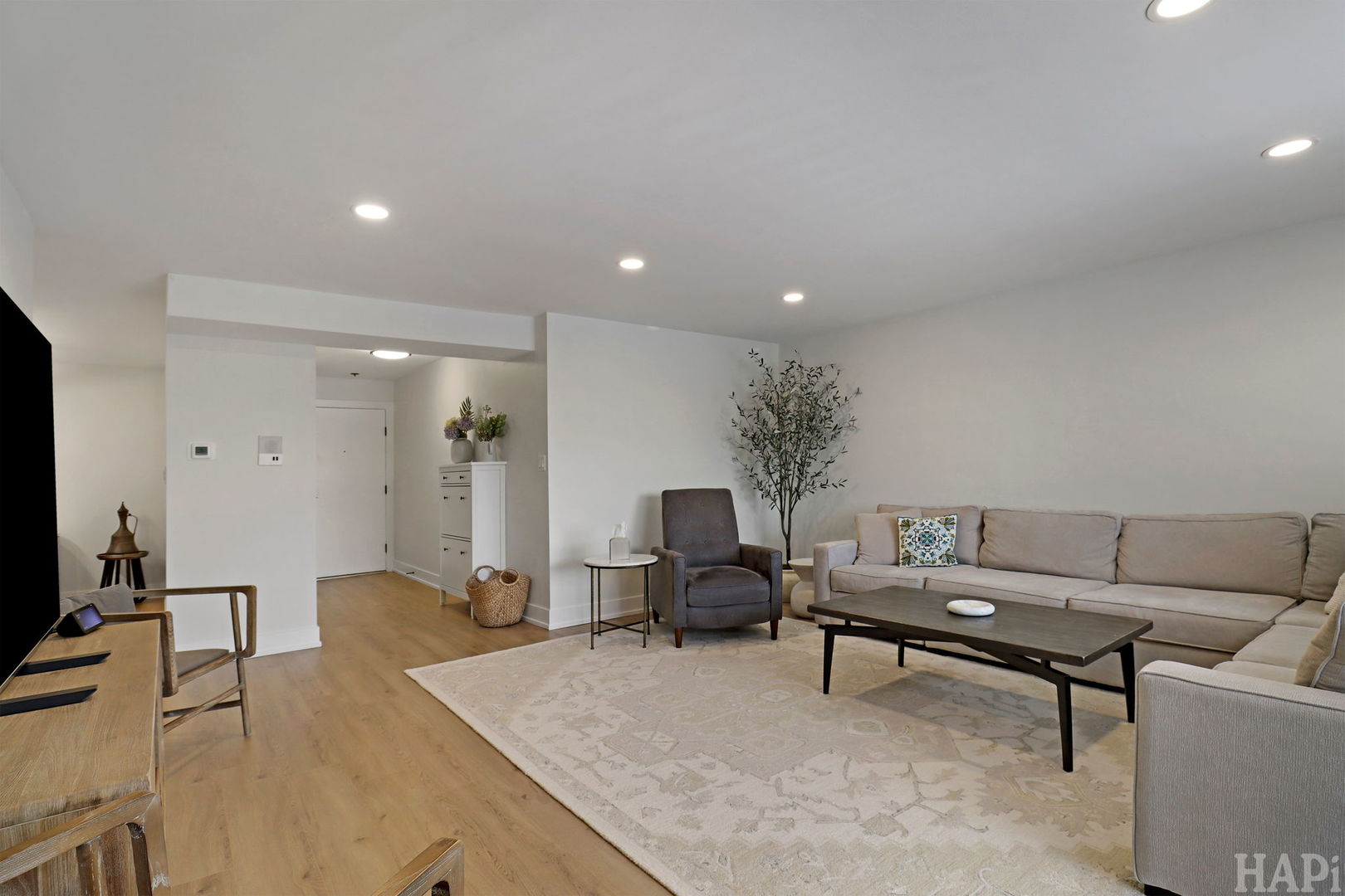 1200 W Northwest Highway #305, Mount Prospect, IL 60056