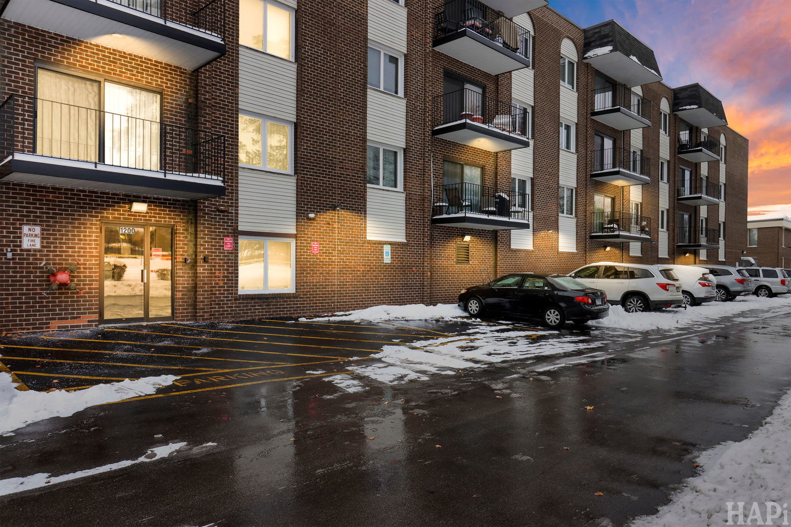 1200 W Northwest Highway #305, Mount Prospect, IL 60056