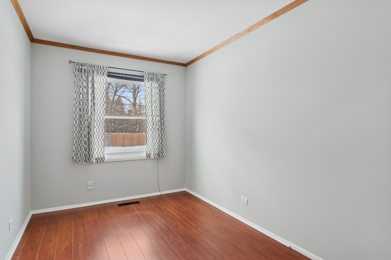 1902 N Washington Street, Wheaton, IL 60187