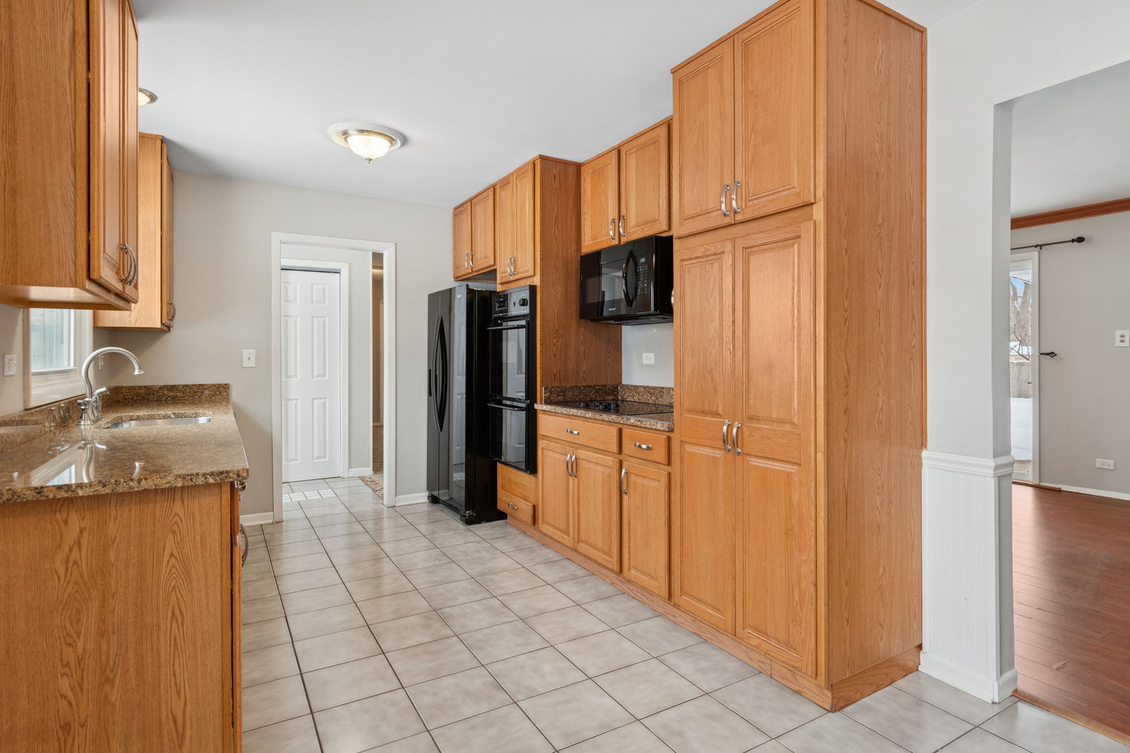 1902 N Washington Street, Wheaton, IL 60187