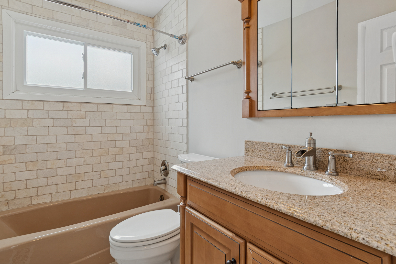 1902 N Washington Street, Wheaton, IL 60187