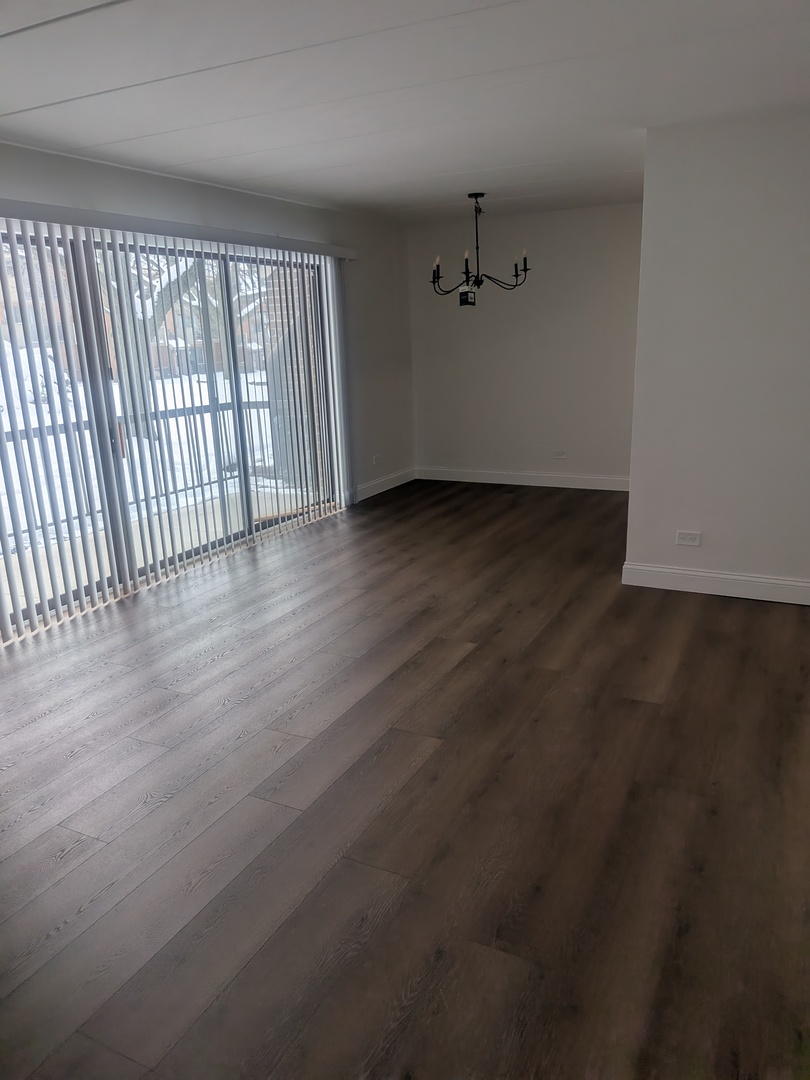 201 E Janata Boulevard #1A, Lombard, IL 60148