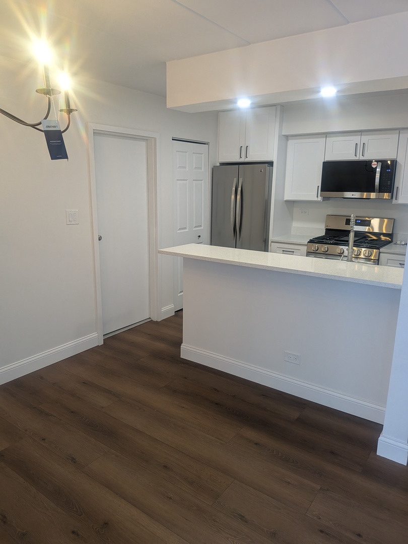 201 E Janata Boulevard #1A, Lombard, IL 60148