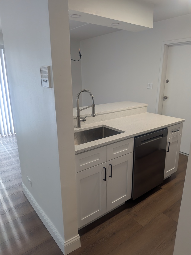 201 E Janata Boulevard #1A, Lombard, IL 60148