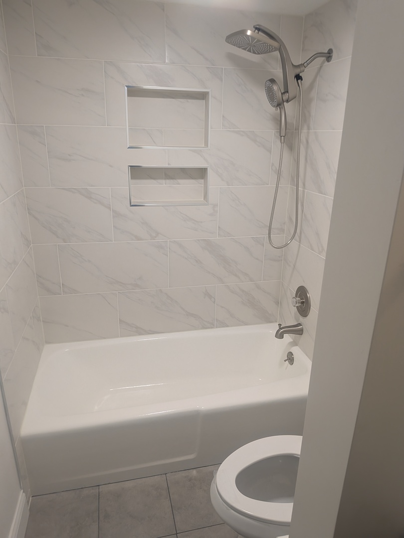 201 E Janata Boulevard #1A, Lombard, IL 60148