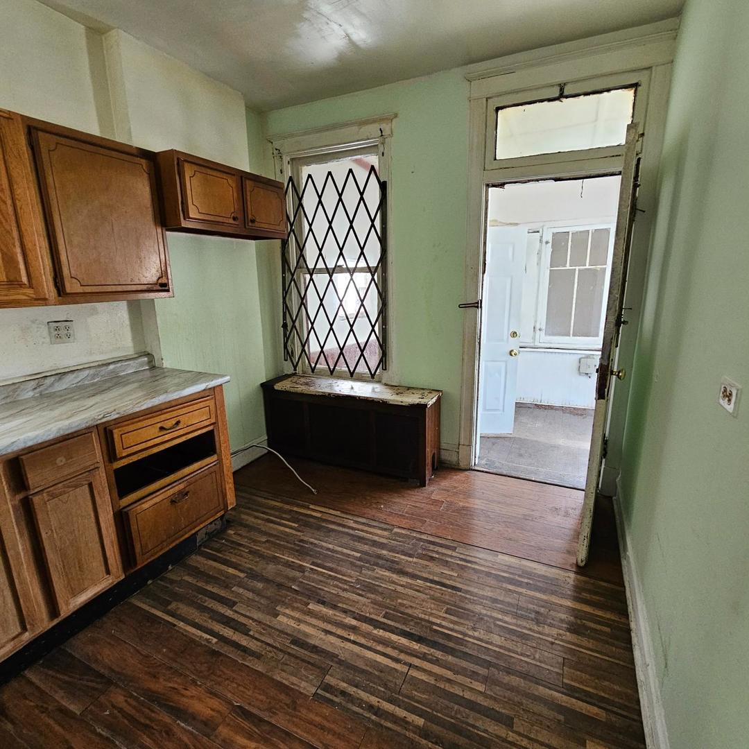 6936 S Dorchester Avenue, Chicago, IL 60637