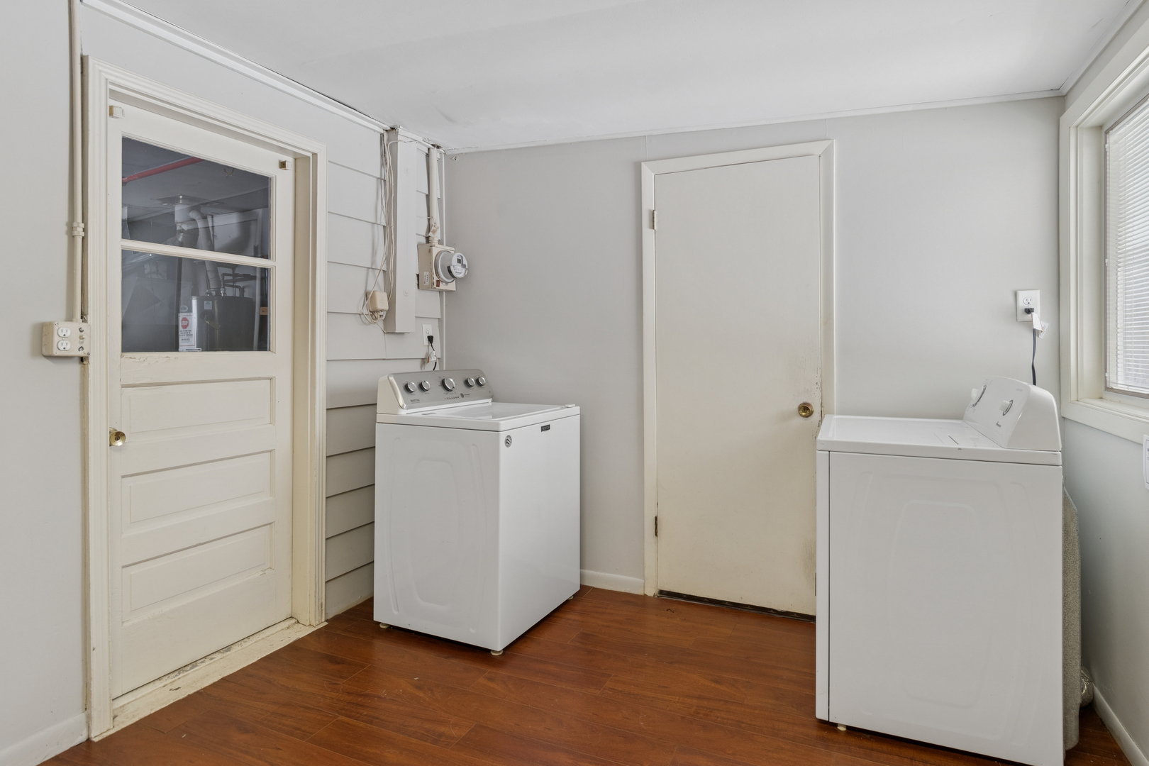 1902 N Washington Street, Wheaton, IL 60187