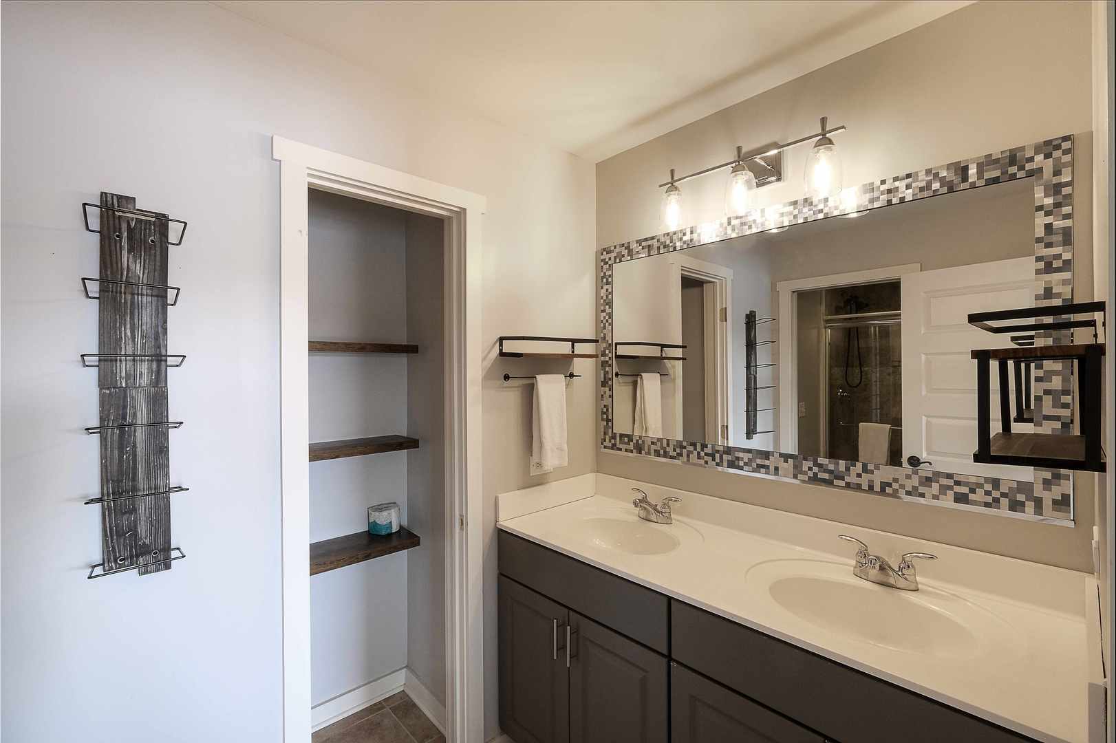 5 River Row, Ottawa, IL 61350