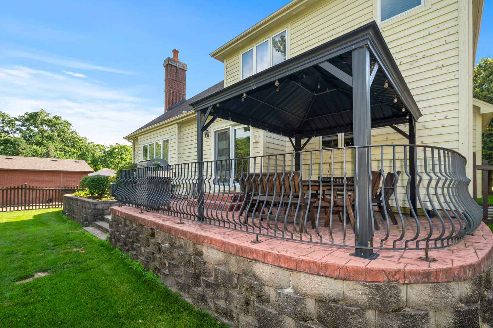 7715 VIRGINIA Court, Willowbrook, IL 60527