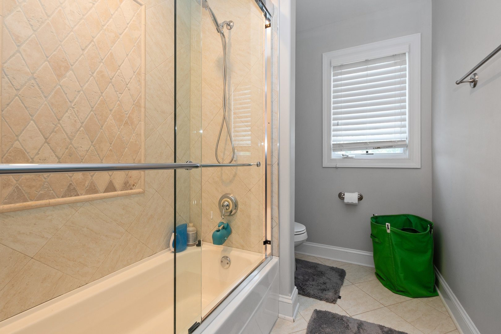 7715 VIRGINIA Court, Willowbrook, IL 60527