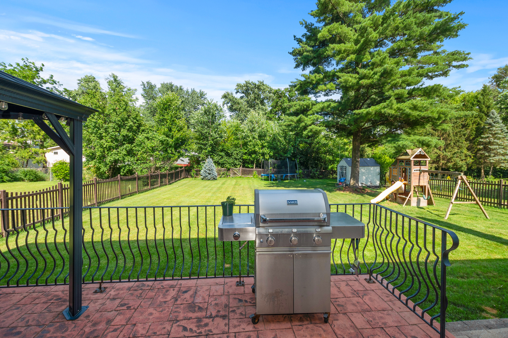 7715 VIRGINIA Court, Willowbrook, IL 60527