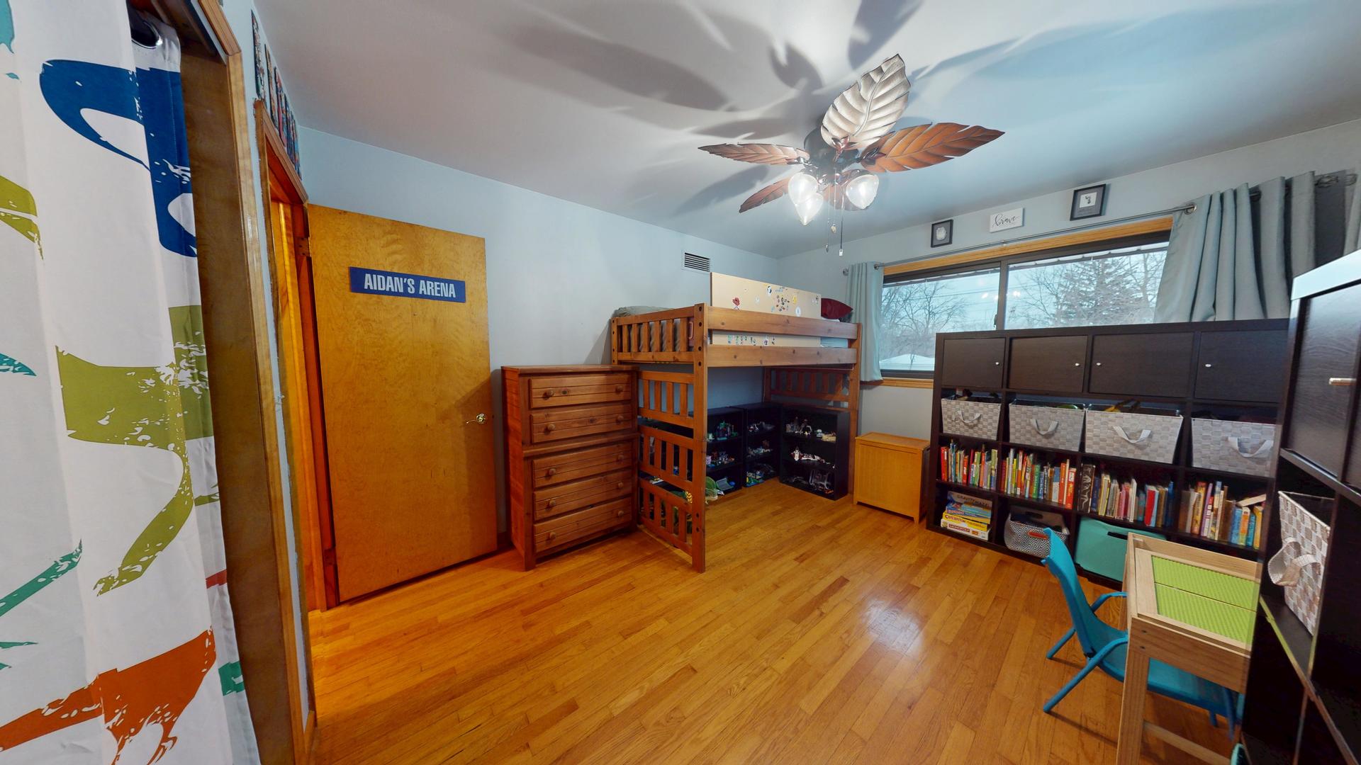 142 W Chicago Avenue, Downers Grove, IL 60515