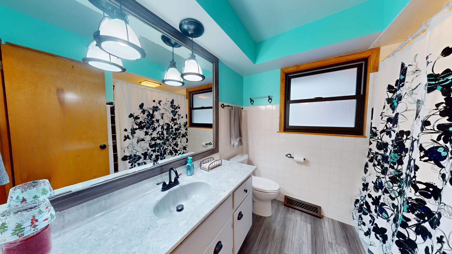 142 W Chicago Avenue, Downers Grove, IL 60515