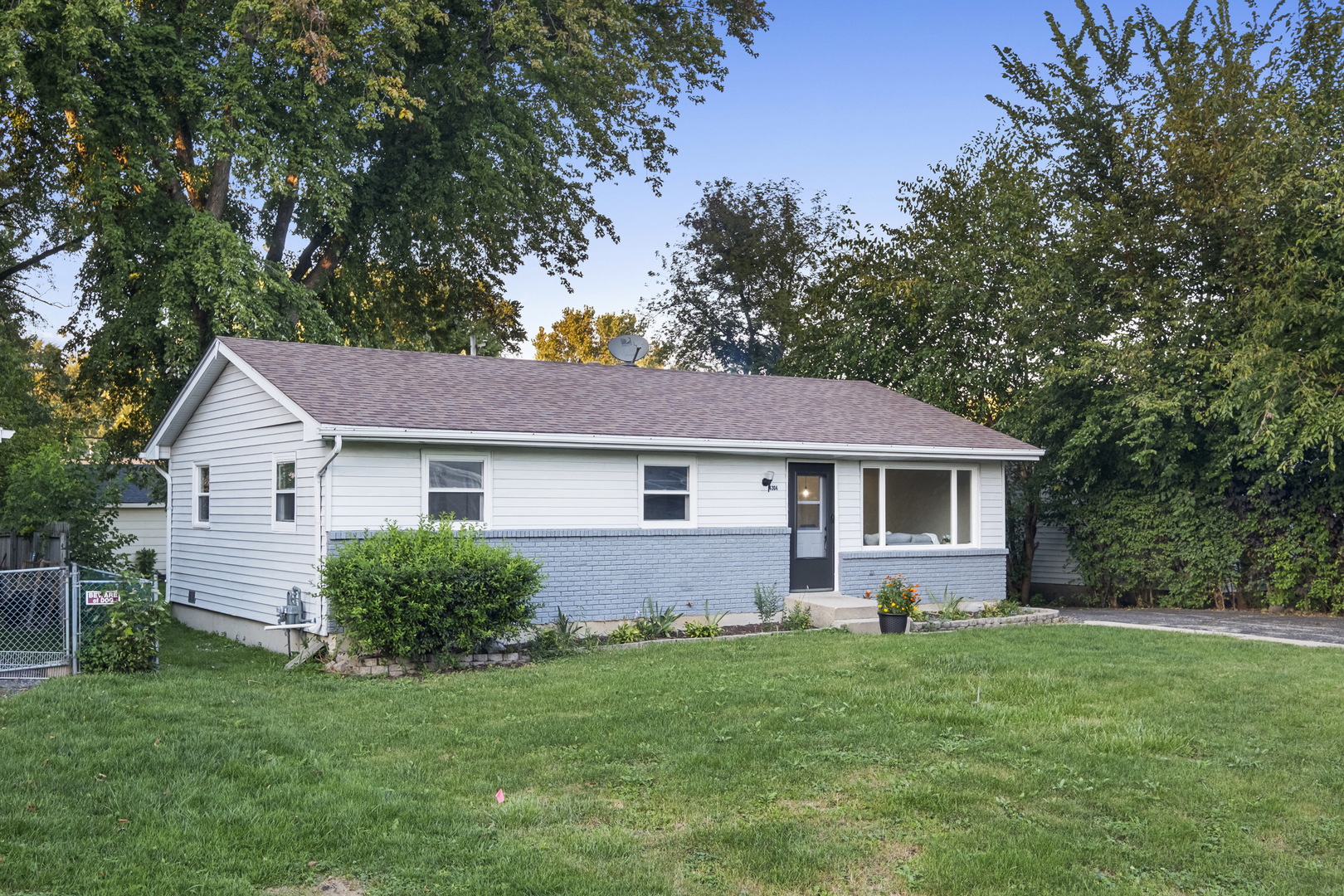 4304 Clearview Drive, McHenry, IL 60050