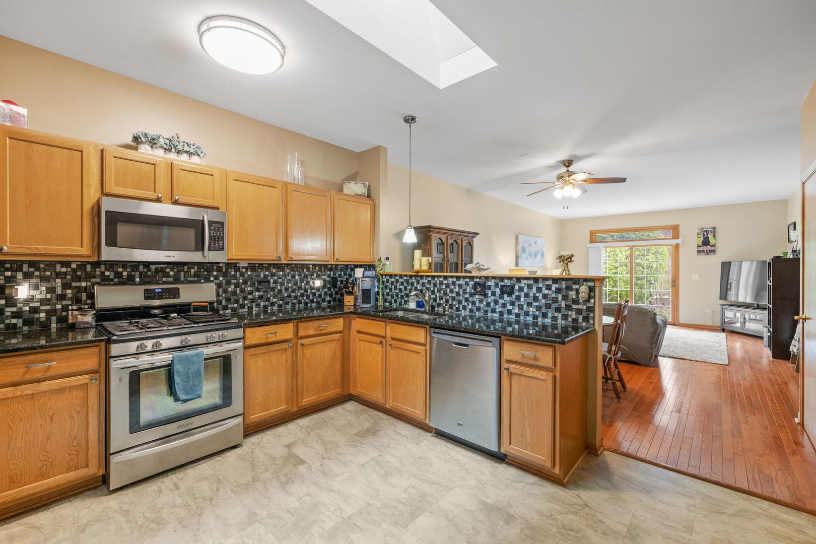 19242 104th Avenue, Mokena, IL 60448