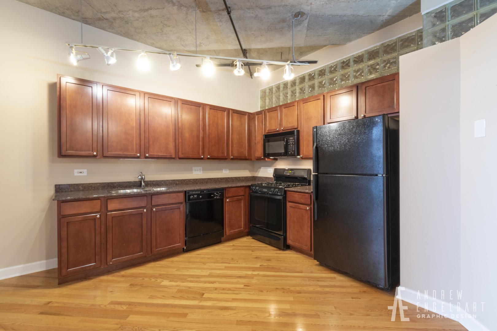933 W Van Buren Street #321, Chicago, IL 60607
