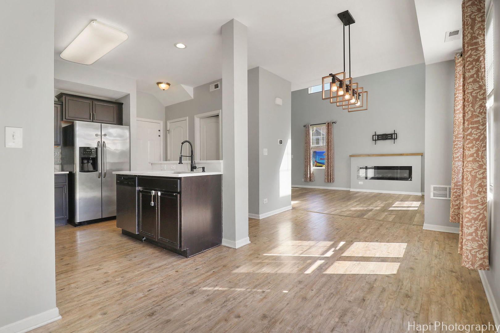 672 Anchorage Court, Pingree Grove, IL 60140