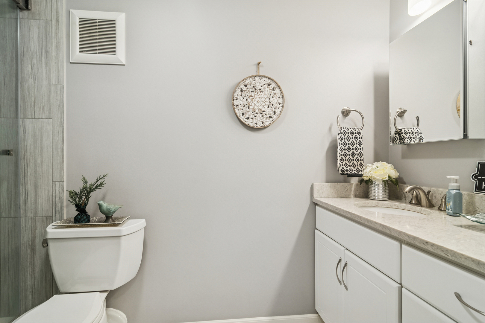 1605 E Central Road #111B, Arlington Heights, IL 60005