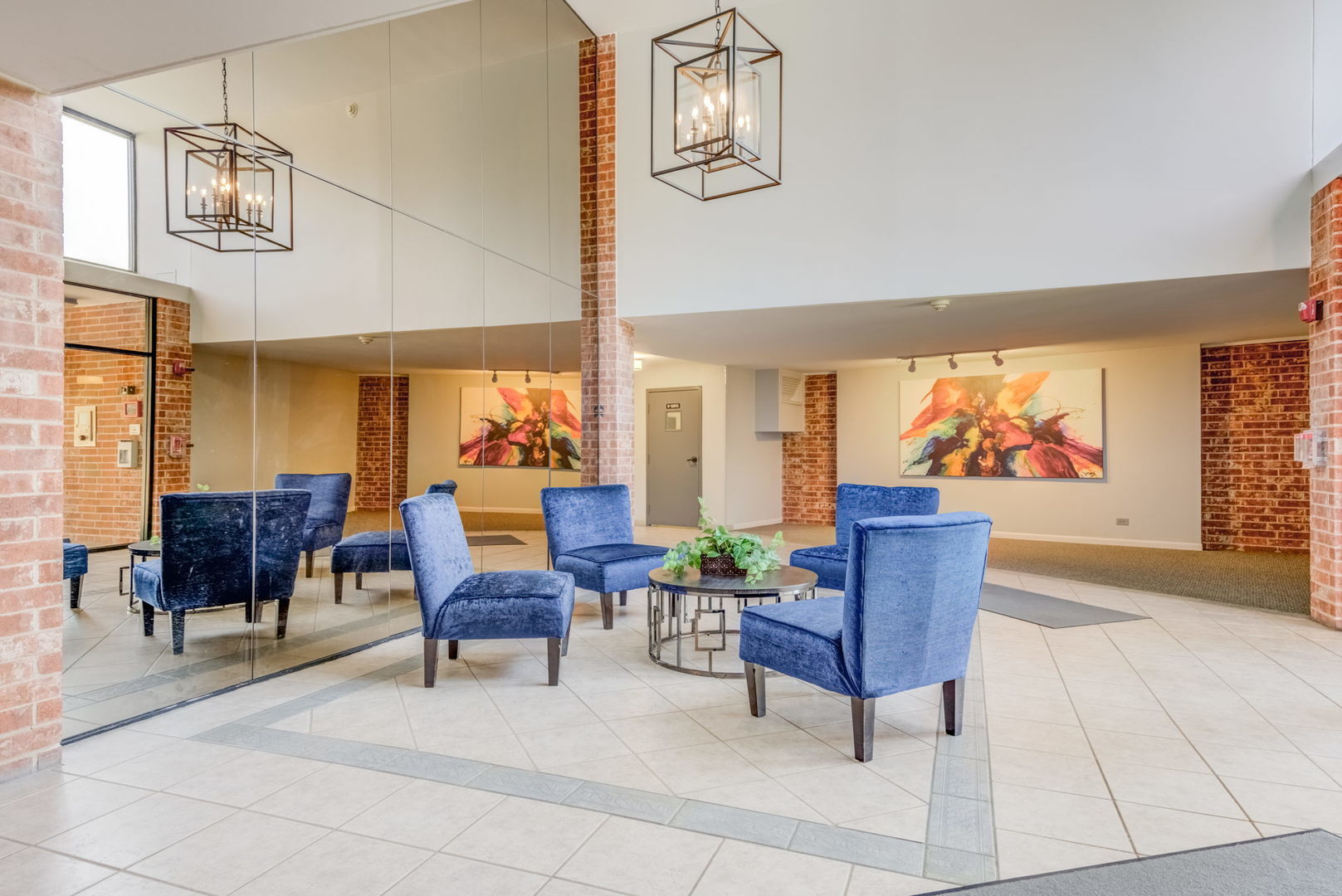 1605 E Central Road #111B, Arlington Heights, IL 60005