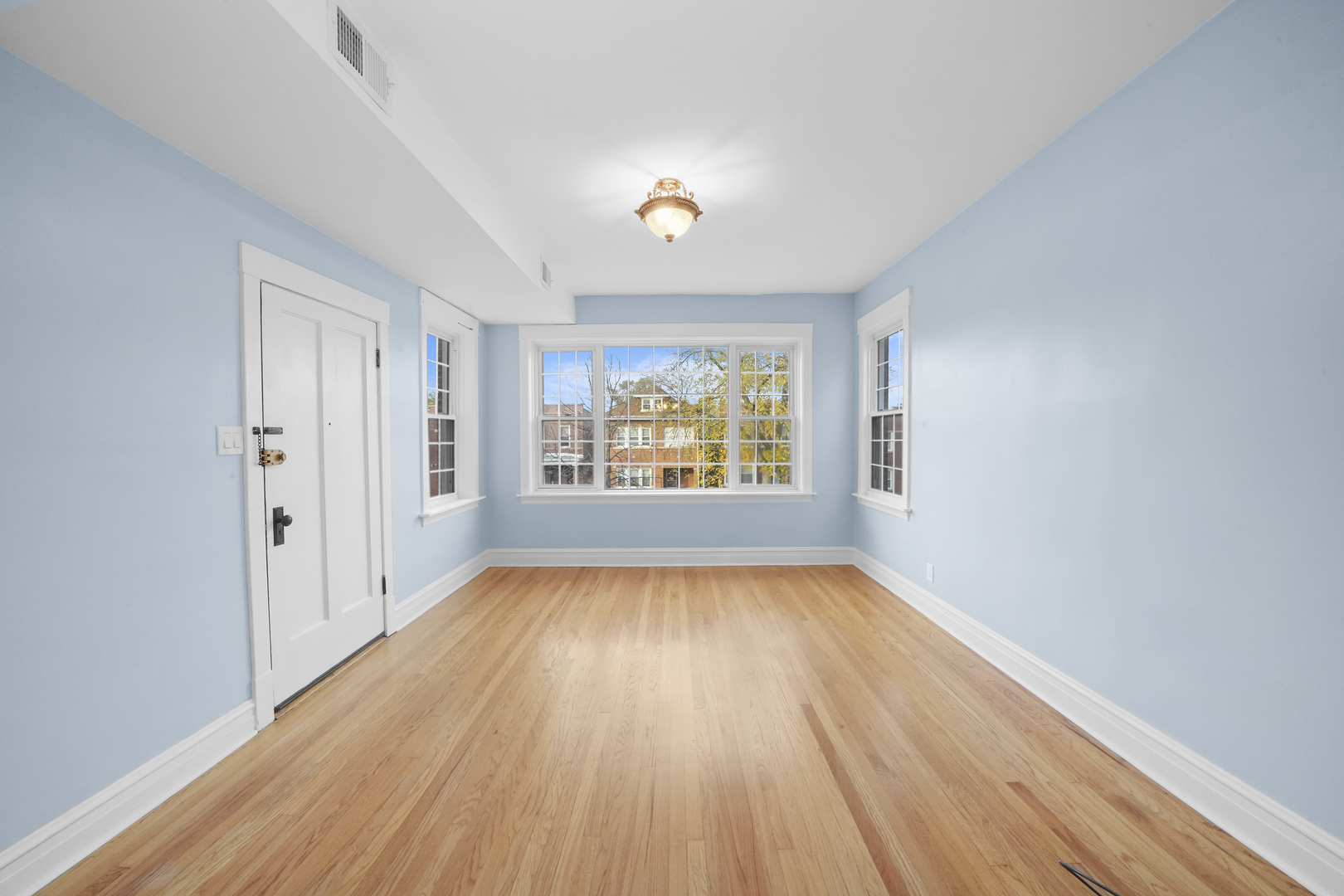 4239 W Melrose Street #2, Chicago, IL 60641