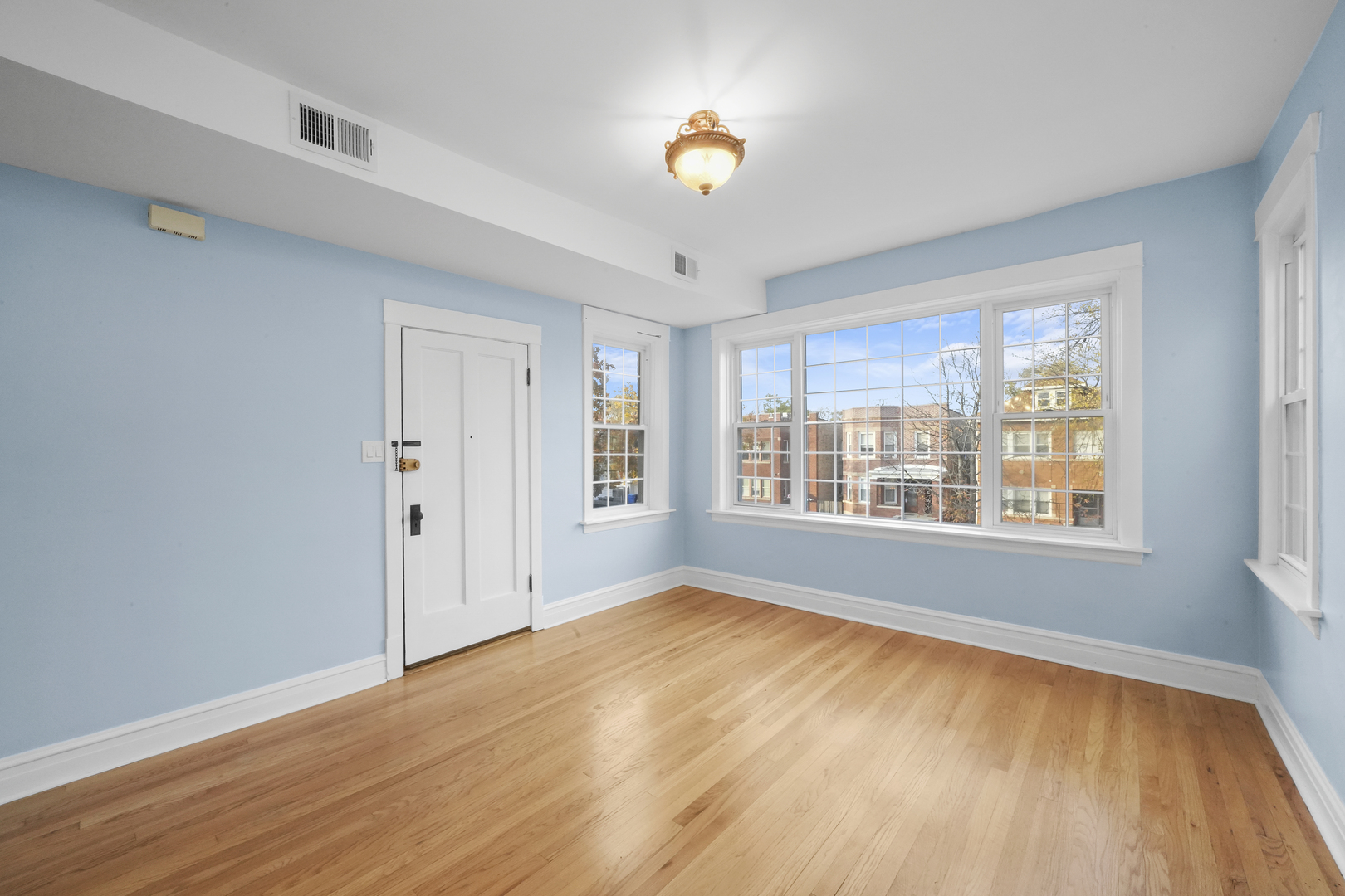 4239 W Melrose Street #2, Chicago, IL 60641