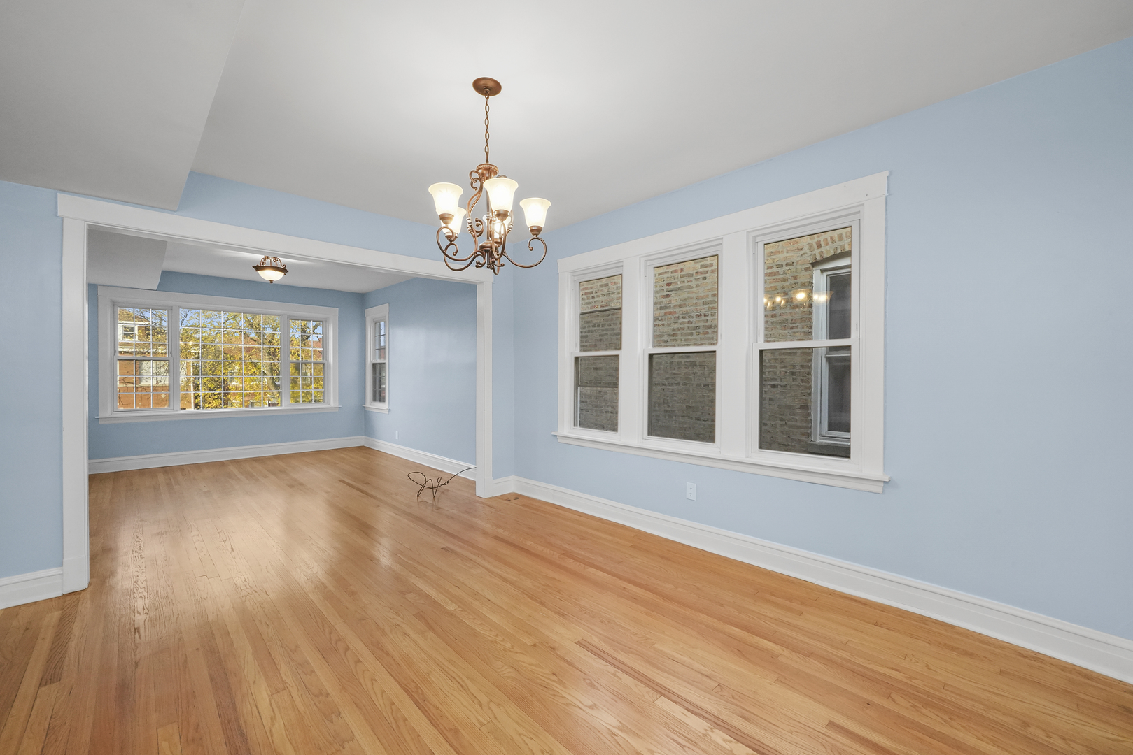 4239 W Melrose Street #2, Chicago, IL 60641