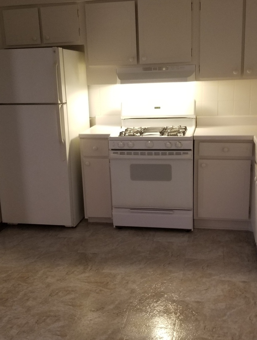 18550 Torrence Avenue #19, Lansing, IL 60438