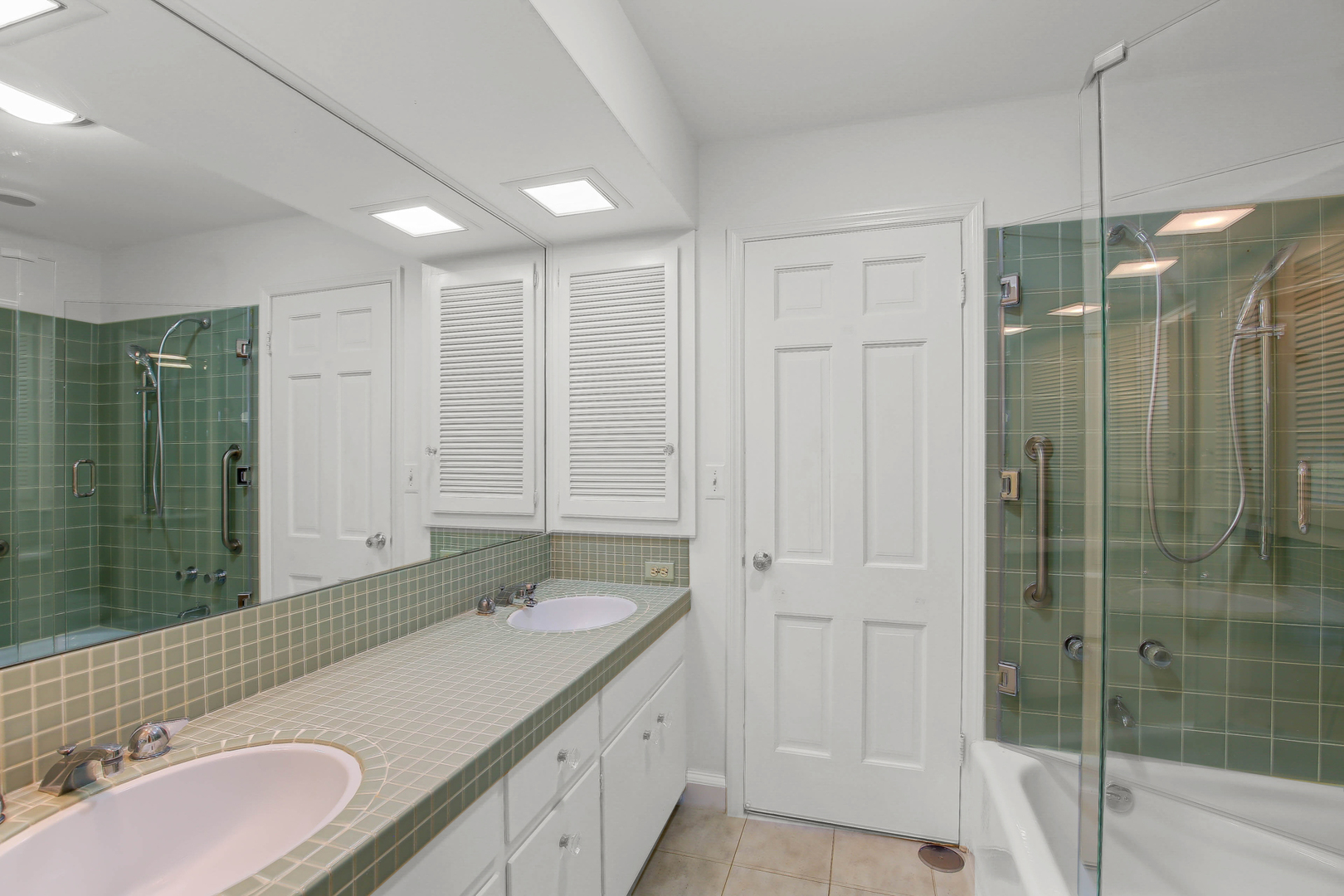 9S174 DREW Avenue, Burr Ridge, IL 60527