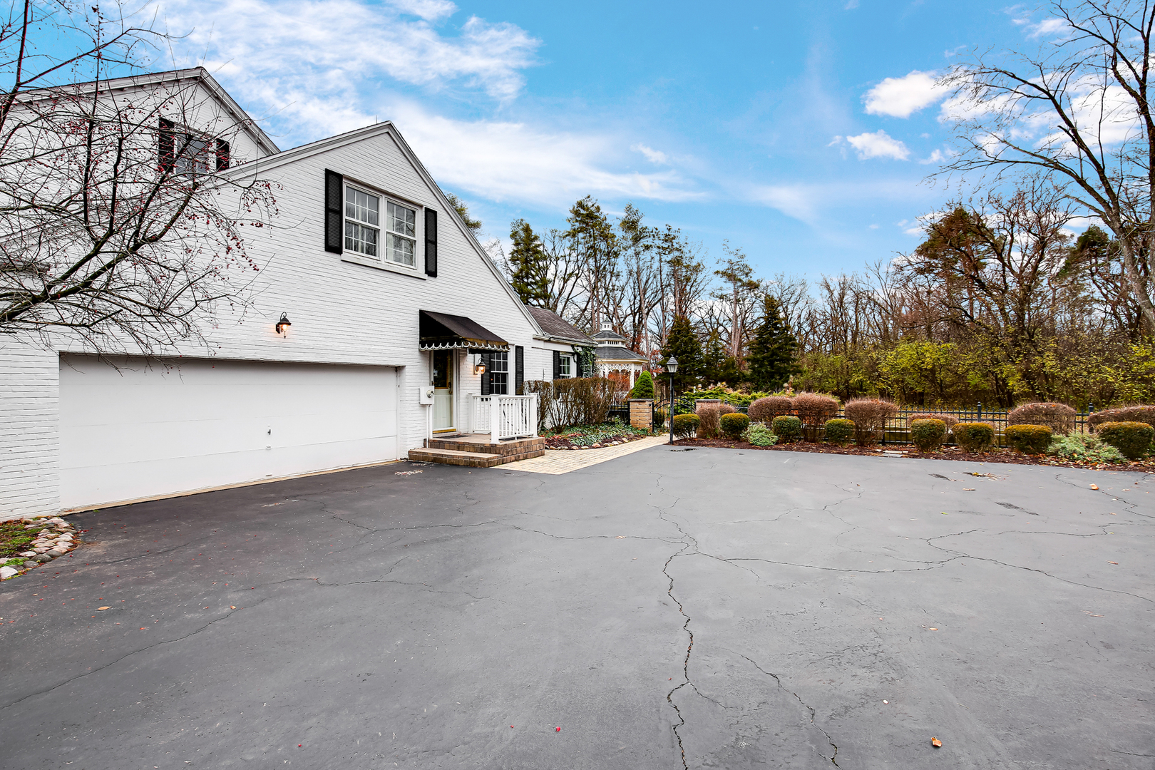 9S174 DREW Avenue, Burr Ridge, IL 60527