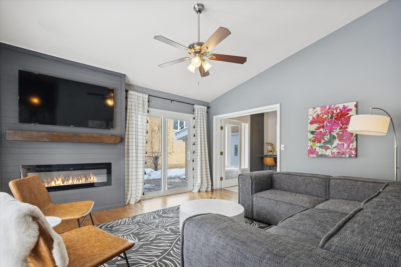 120 S Fairlane Avenue, Elmhurst, IL 60126