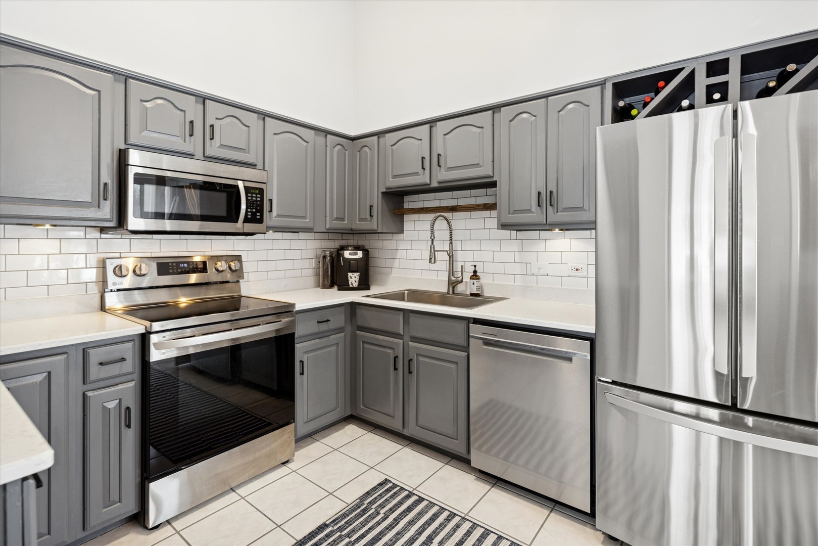 120 S Fairlane Avenue, Elmhurst, IL 60126