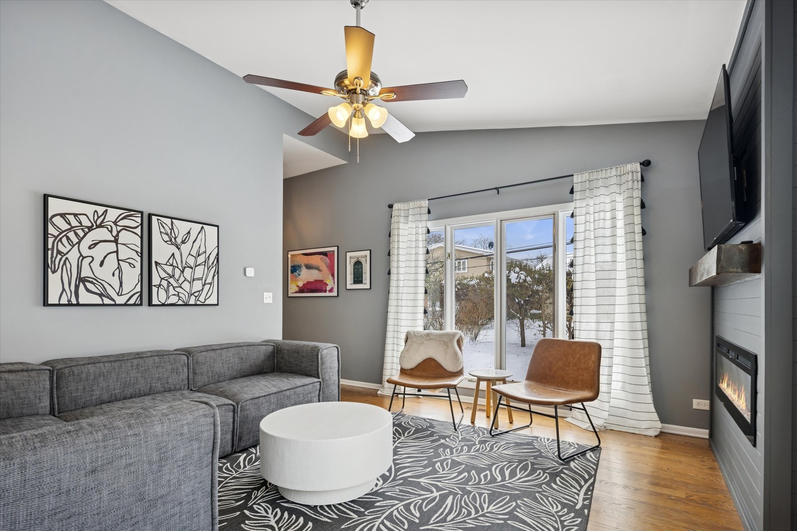 120 S Fairlane Avenue, Elmhurst, IL 60126