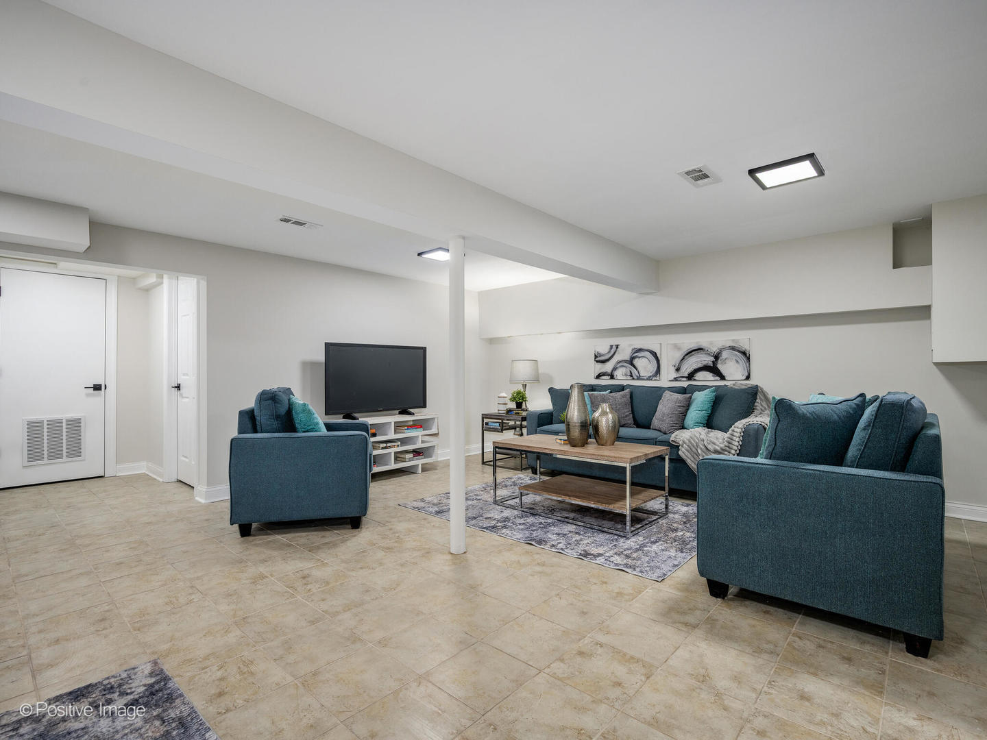 526 THOMAS Road, Bolingbrook, IL 60440