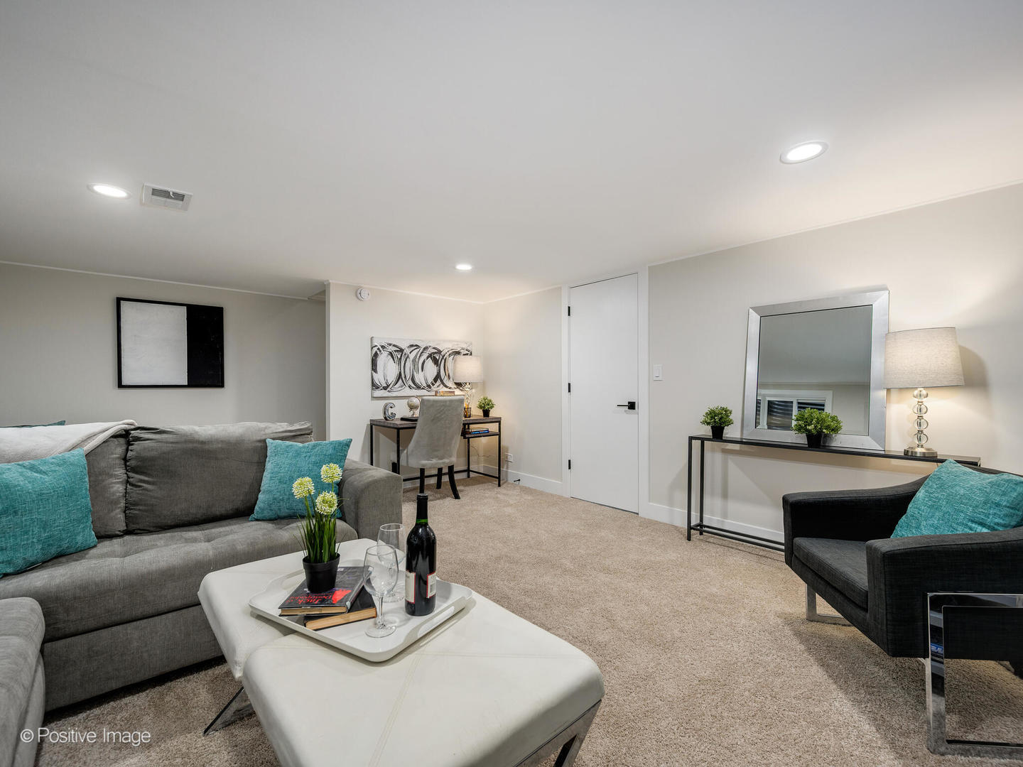 932 N Wheeling Road, Mount Prospect, IL 60056