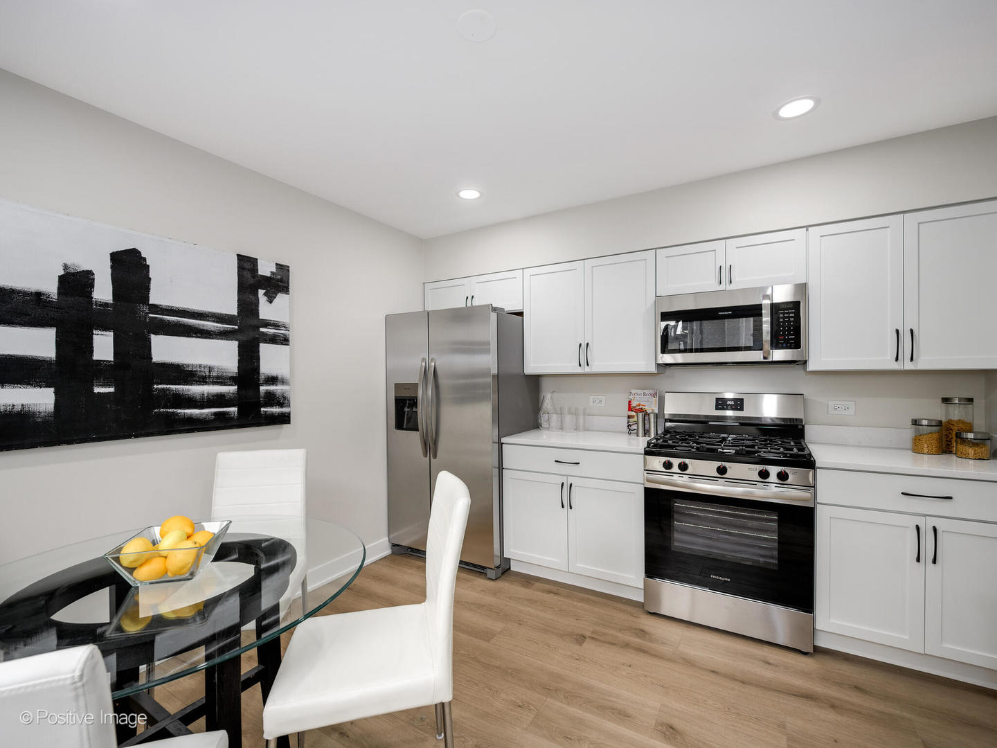 932 N Wheeling Road, Mount Prospect, IL 60056