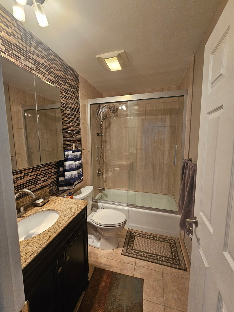 850 Wellington Avenue #415, Elk Grove Village, IL 60007