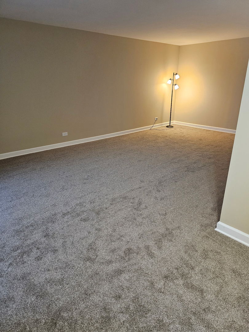 850 Wellington Avenue #415, Elk Grove Village, IL 60007