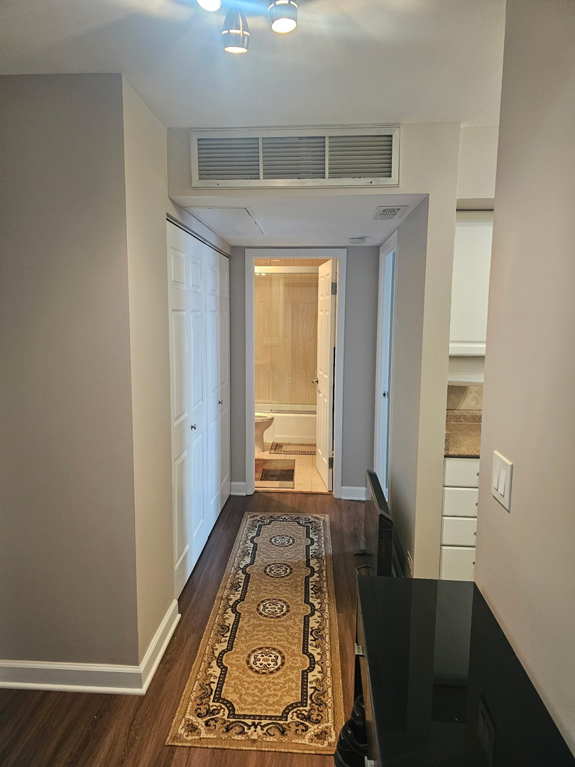 850 Wellington Avenue #415, Elk Grove Village, IL 60007