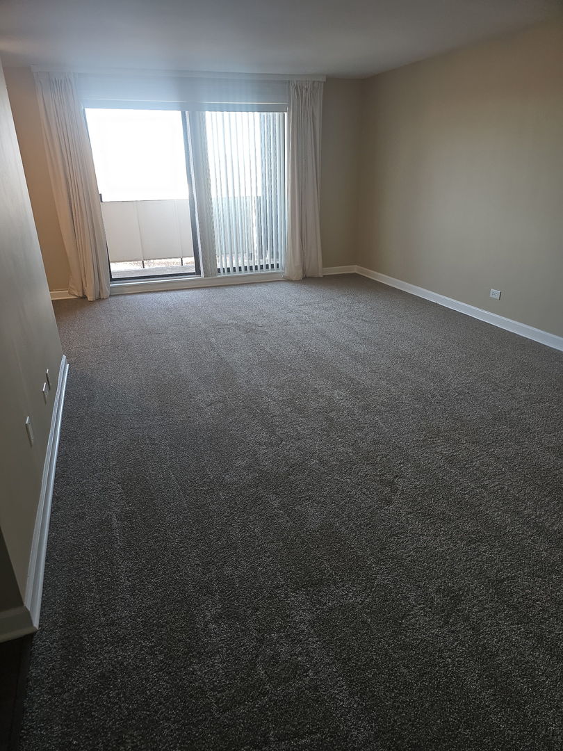 850 Wellington Avenue #415, Elk Grove Village, IL 60007