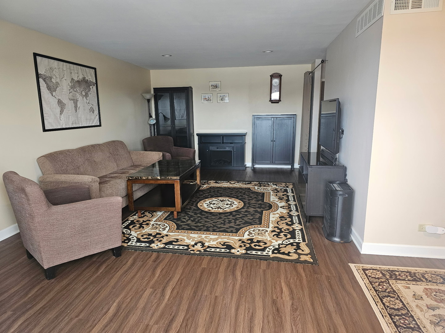 850 Wellington Avenue #415, Elk Grove Village, IL 60007