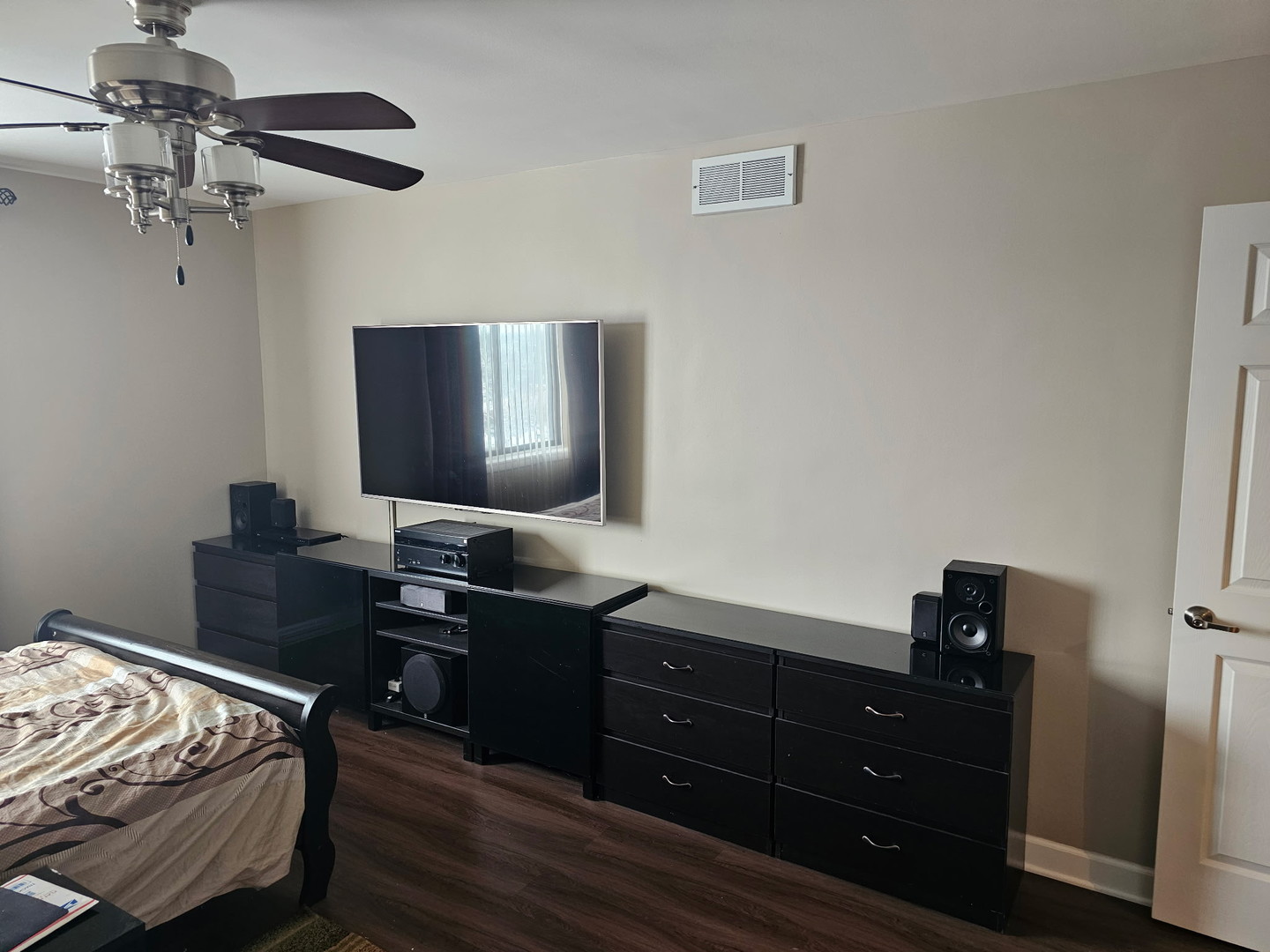 850 Wellington Avenue #415, Elk Grove Village, IL 60007