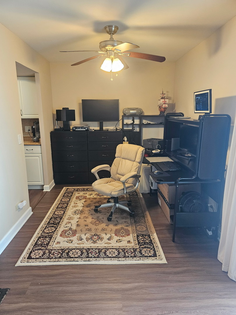 850 Wellington Avenue #415, Elk Grove Village, IL 60007