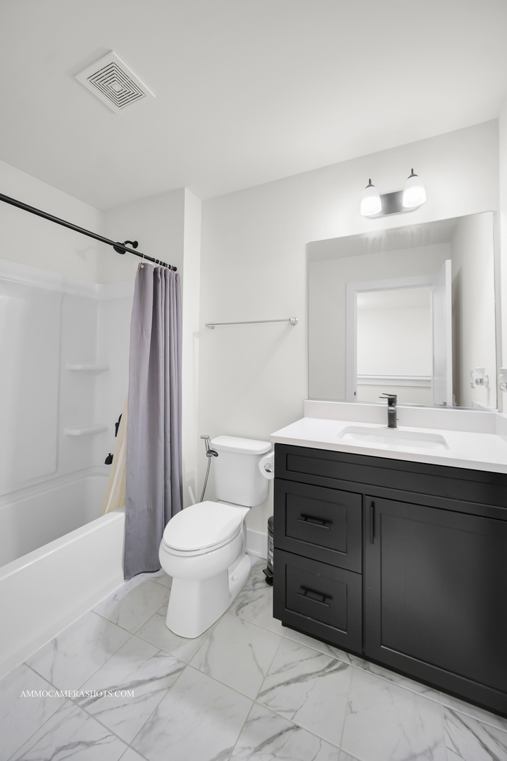 3545 S Riding Ridge, Elgin, IL 60124