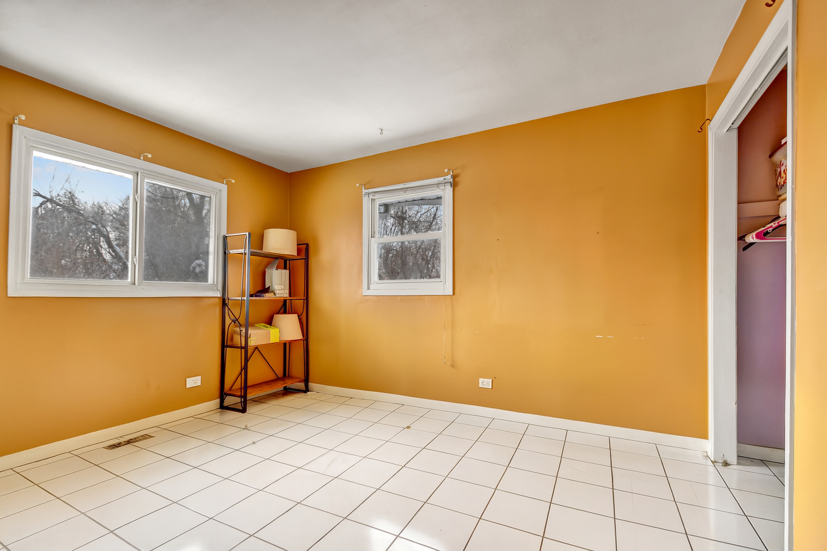 4022 N Cass Avenue, Westmont, IL 60559